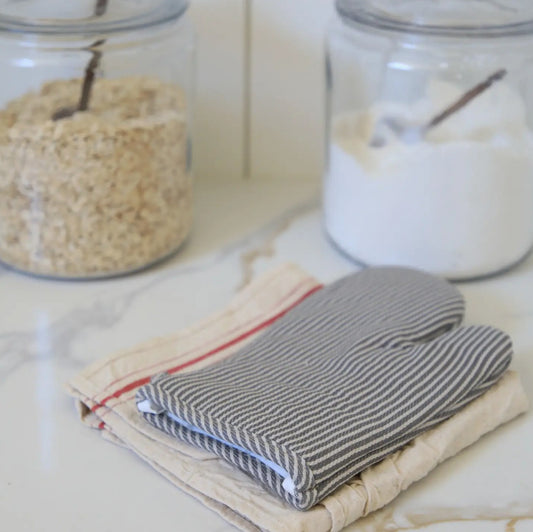 Simple Stripe Oven Mitt