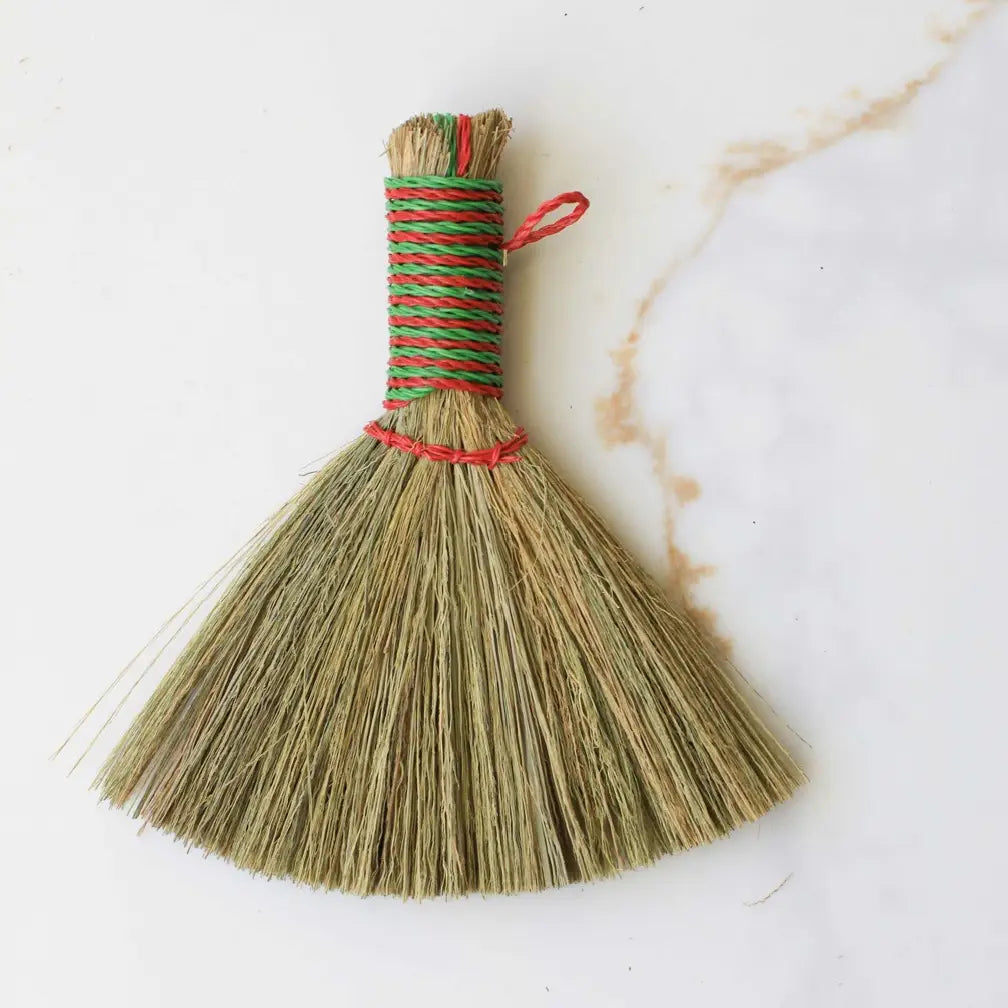 Mini Straw Broom