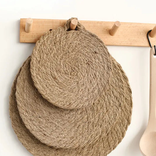 Round Woven Natural Trivets with Handle