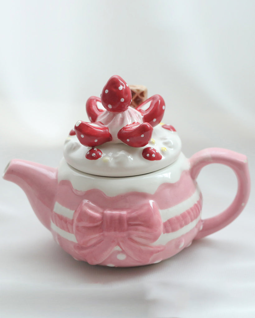 Pink Strawberry Cake Mug with Lid
