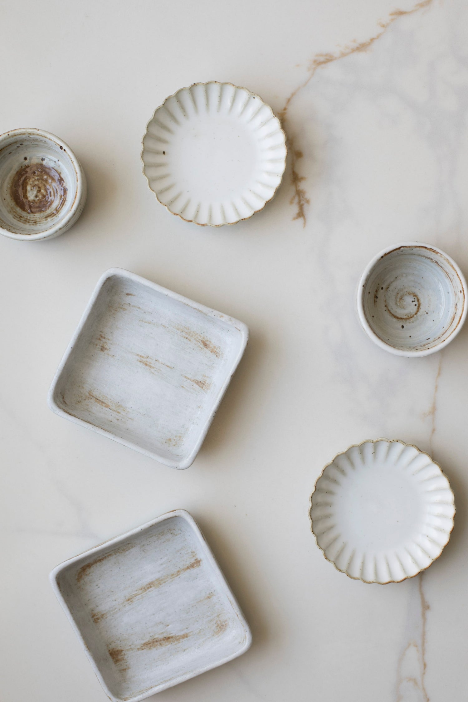 Ceramics & Dinnerware