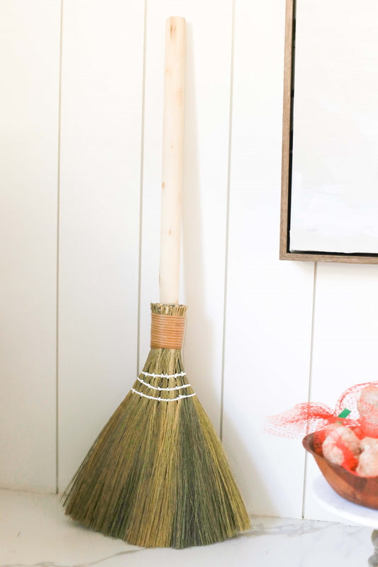 Mini Straw Broom