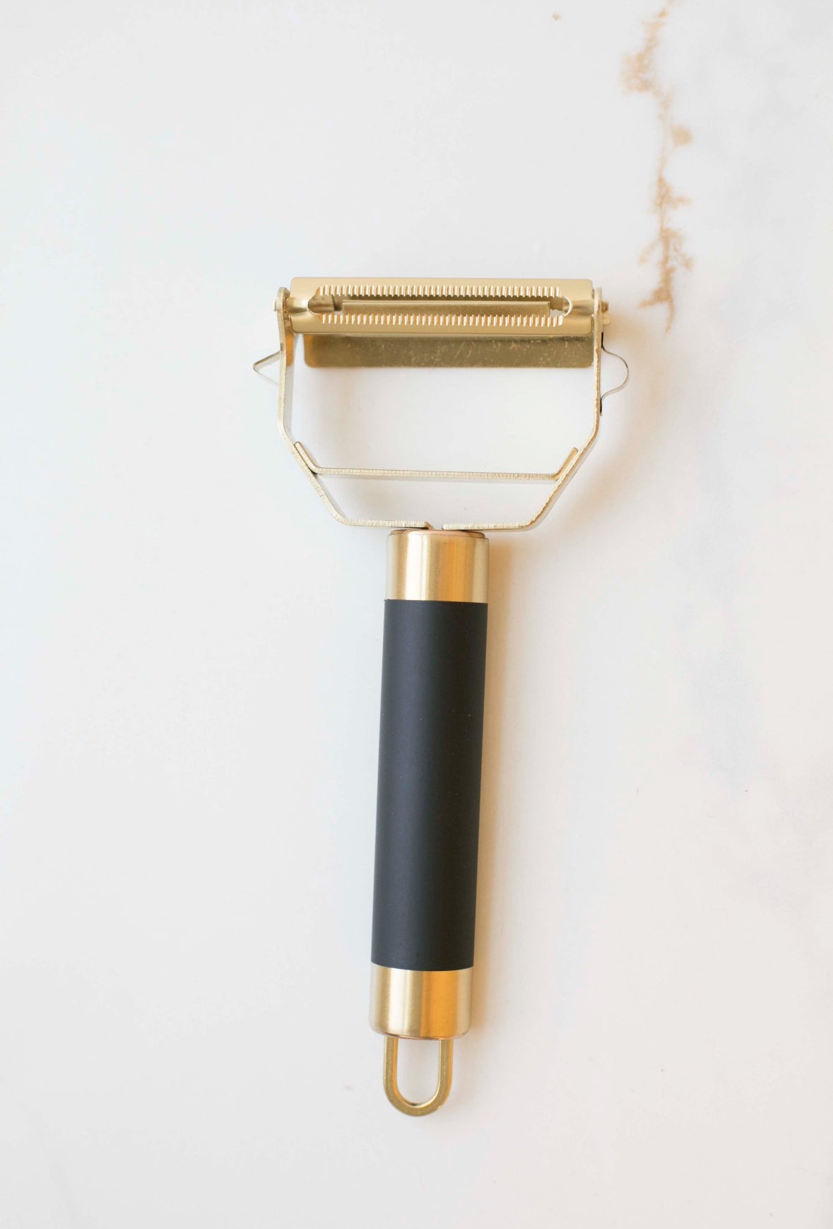 Atelier Black and Gold Peeler