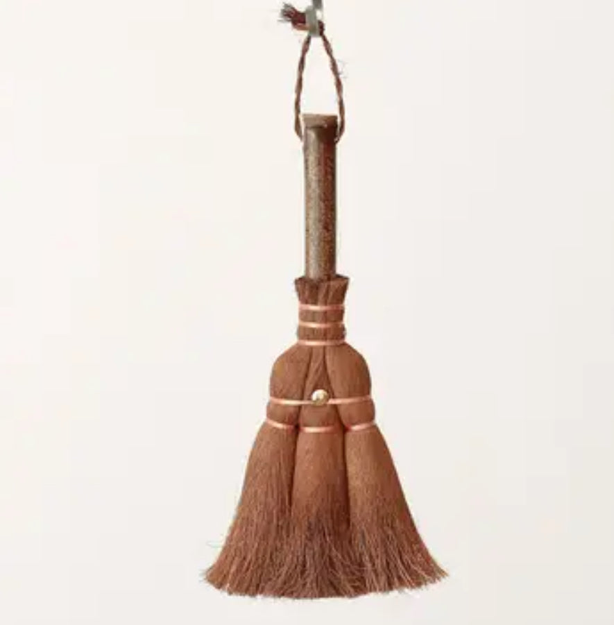 Table Palm Broom with Handle