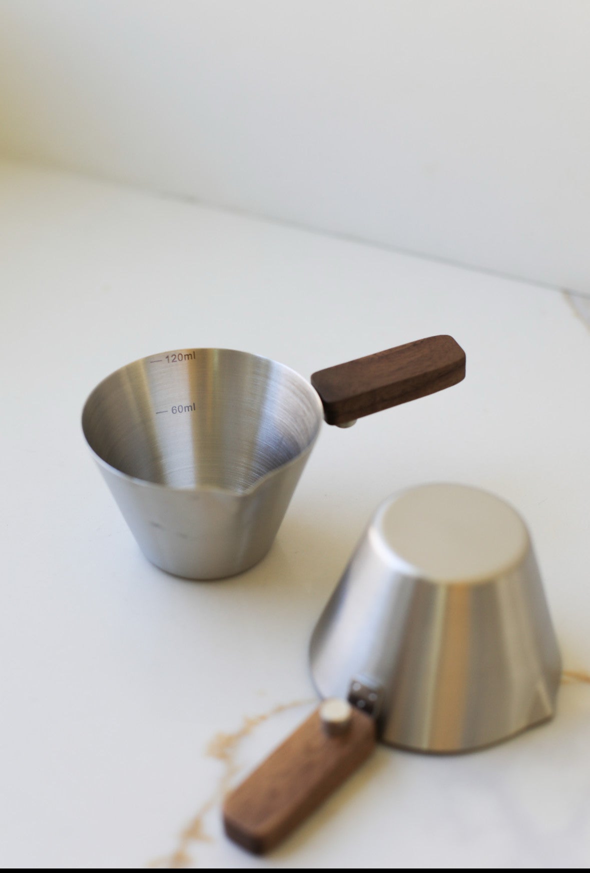 Minimalist Measuring Cup