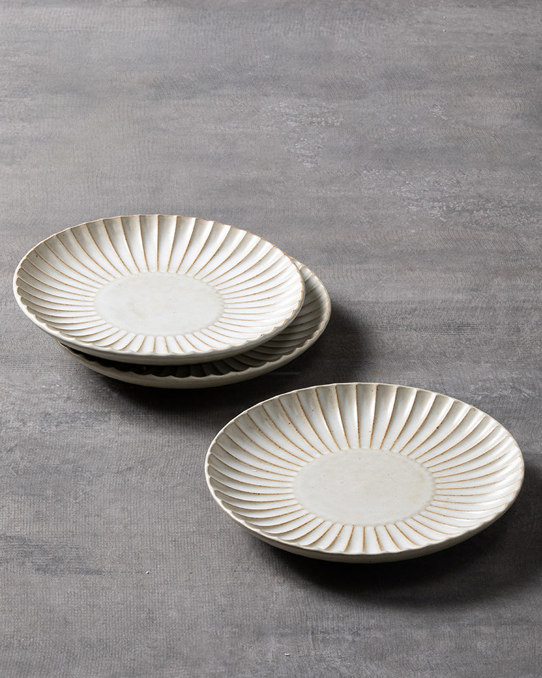 Ceramic Ruffled Rim Plates
