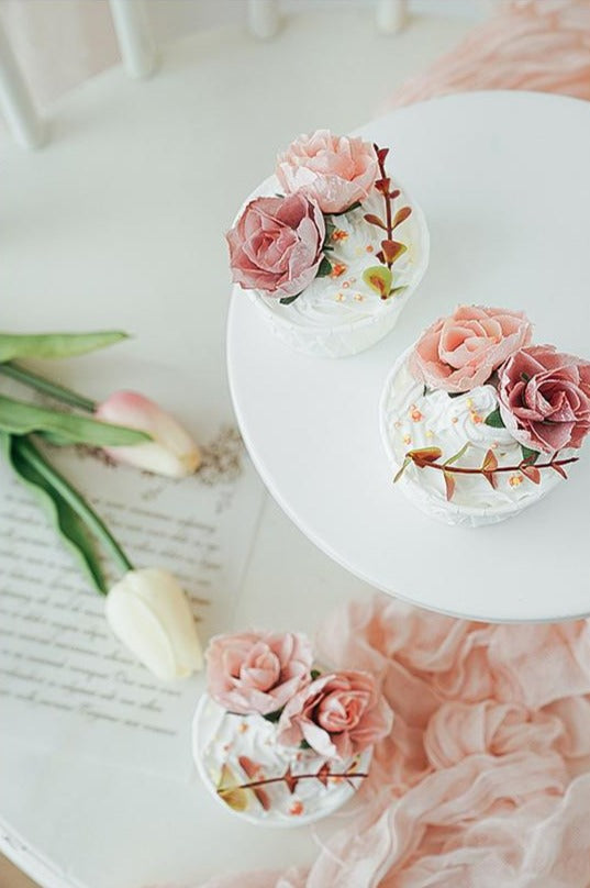 Simple Cake Stands