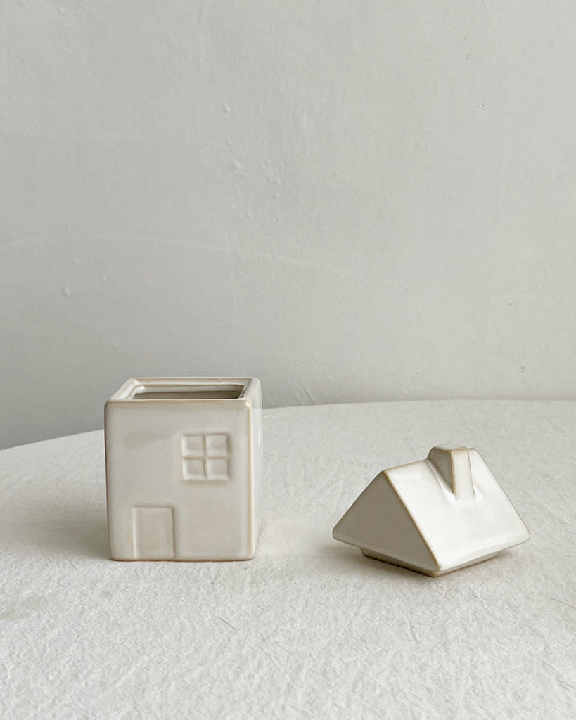 Cute Little House Container and Salt Pepper Shaker