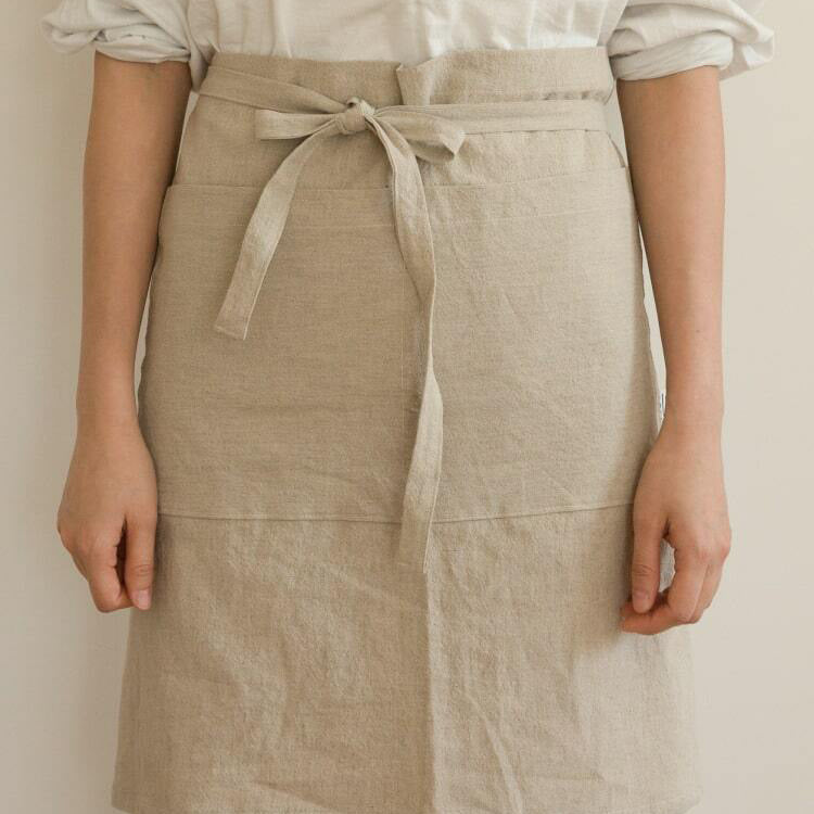 half apron with pockets